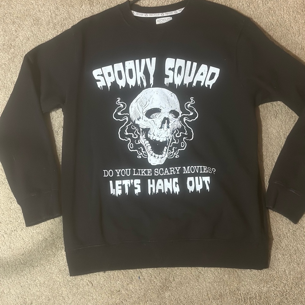 GOTH GIRL sweatshirt! 🖤🖤 Halloween sweatshirt - Picture 2 of 4